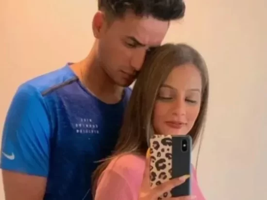 Abhishek Sharma with former partner Tania Singh in a mirror selfie
